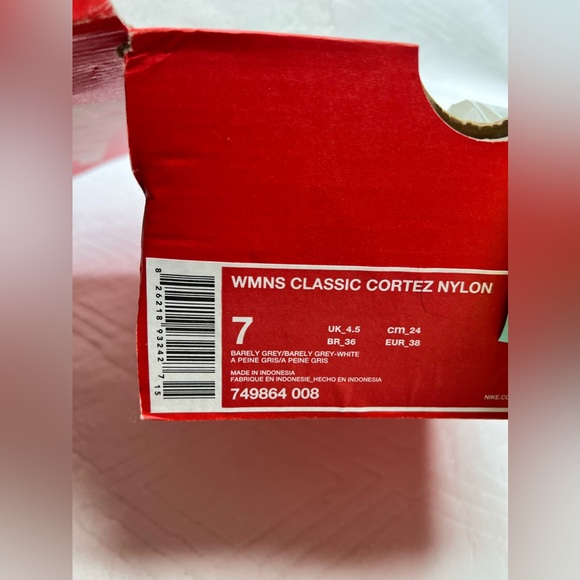 77:  Nike Womens Classic Cortez Nylon (Barely Grey/ Barely Grey- White)Size: 7 - Picture 8 of 8